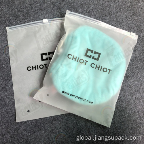 China Waterproof Plastic Shipping Zip Bags For Clothing Packaging Supplier